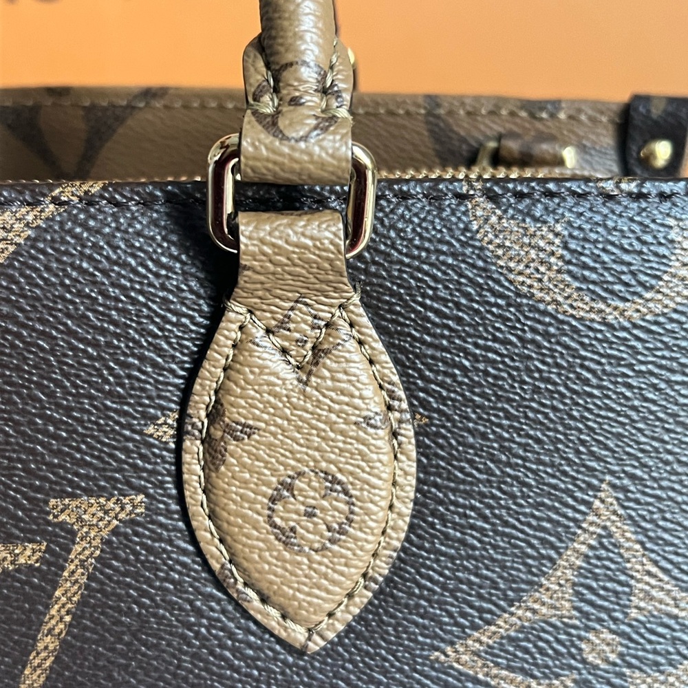 Louis Vuitton OnTheGo Tote Reverse Monogram Giant East West - Picture 8 of 15